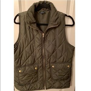 Quinn Olive Puffer Vest